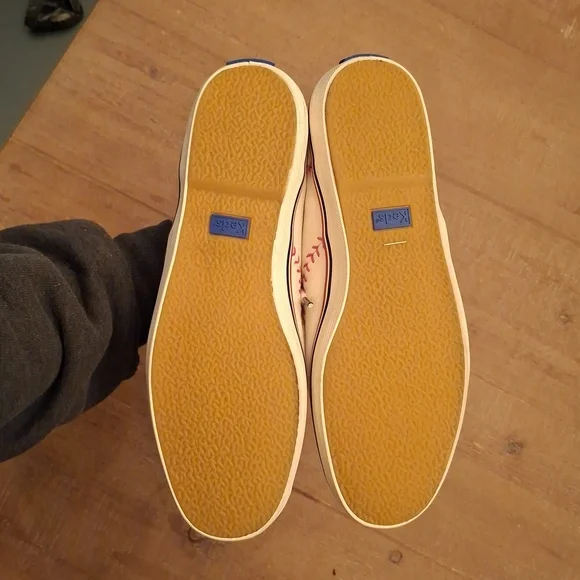 NWOT Keds & Toronto Blue Jays White Canvas Sneakers w/ Red Stitching (US 6.5) - Picture 8 of 9